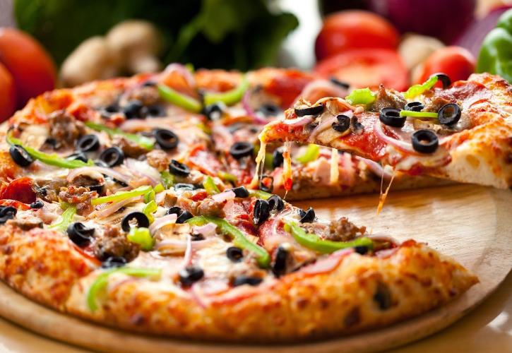Κορυφώνεται η μάχη των αλυσίδων στην αγορά πίτσας