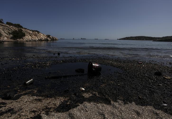 ΚΙΔΗΣΟ: Η πετρελαιοκηλίδα δεν θα εξαφανιστεί μόνη της