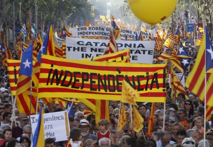 Κλητεύσεις σε περισσότερους από 700 Καταλανούς δημάρχους