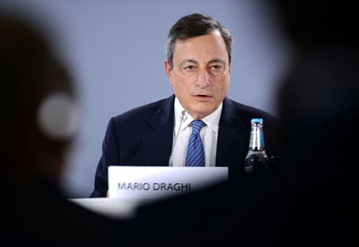 Ντράγκι: Τα χαμηλά επιτόκια θα διατηρηθούν αρκετά μετά το QE