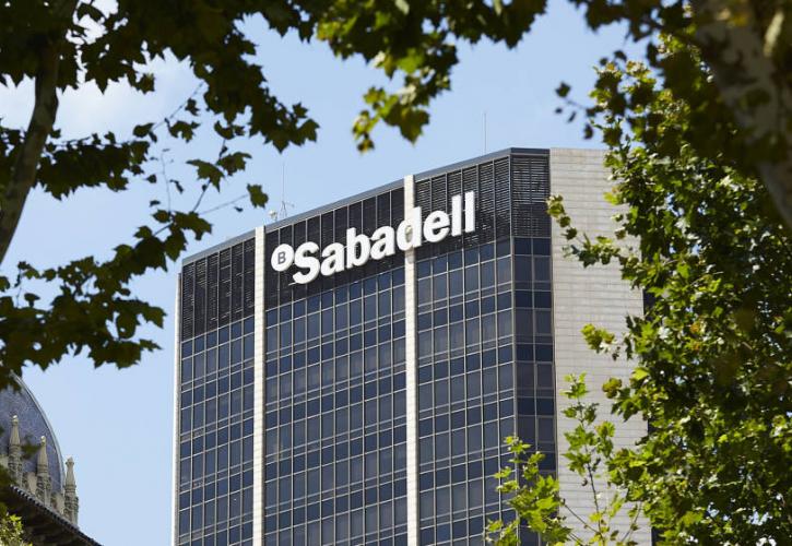 Απομακρύνει την έδρα της από την Καταλονία η Banco Sabadell