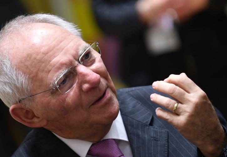 Süddeutsche Zeitung: Αδίστακτος διαπραγματευτής του ευρώ ο Σόιμπλε