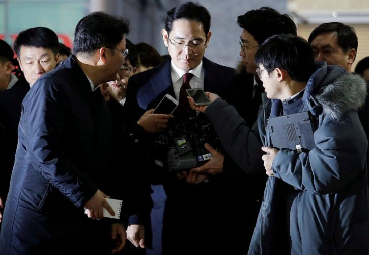 Αντιμέτωπος με την δικαιοσύνη ο πρόεδρος της Samsung