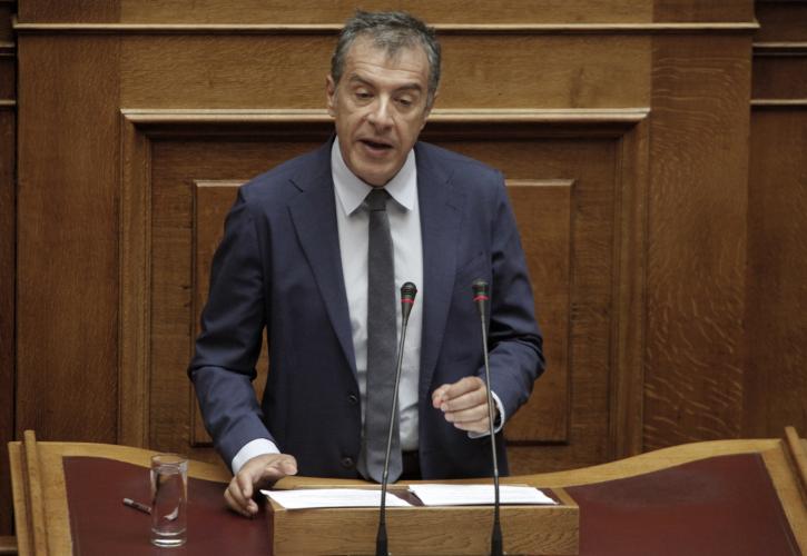 Θεοδωράκης: Να εξαφανίσουμε το κομματικό κράτος