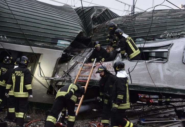 Νεκροί και τραυματίες από τον εκτροχιασμό τρένου στο Μιλάνο