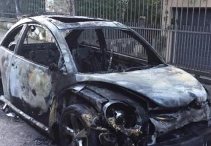 Έρευνες για την έκρηξη στο αυτοκίνητο της Μελίνας Εμφιετζόγλου