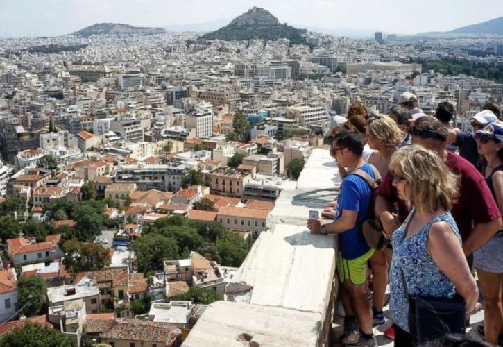 ΣΕΤΕ: 67 ευρώ την ημέρα ξοδεύει κάθε τουρίστας στην Ελλάδα