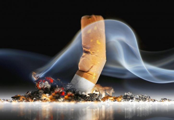 Οι ΗΠΑ σχεδιάζουν να «κόψουν» τη νικοτίνη από τα τσιγάρα