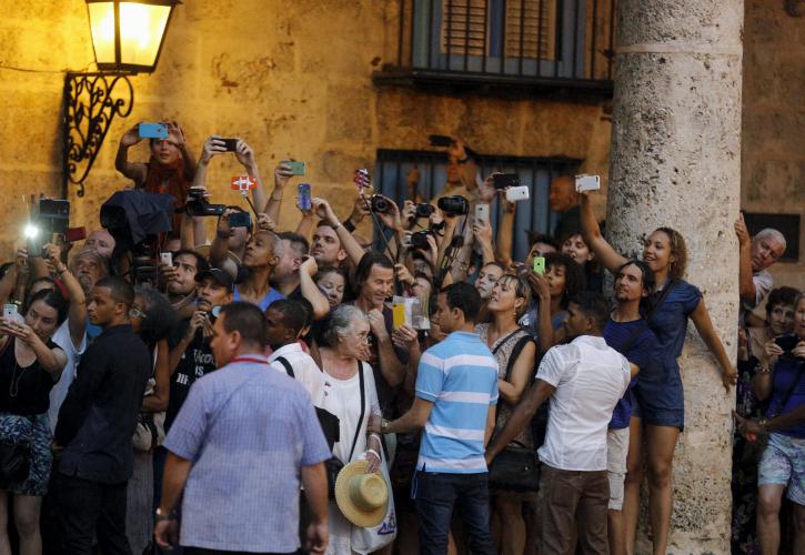 Μεγάλη μείωση των τουριστών στην Κούβα