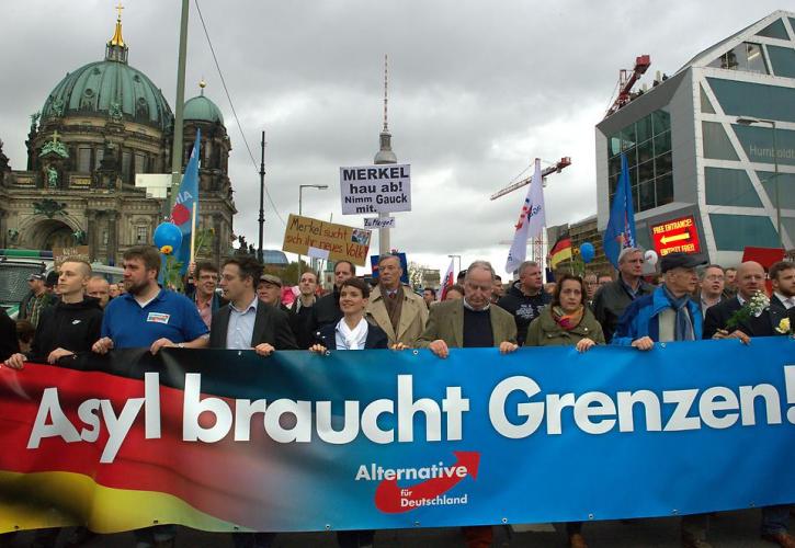 Γερμανία: Συγκεντρώσεις ακροδεξιών-αντιφασιστών στο Βερολίνο