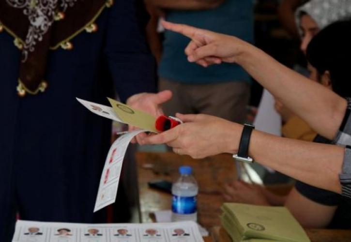Μικροεπεισόδια στις τουρκικές εκλογές