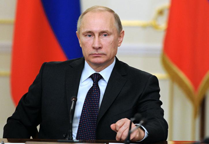 Οκτώ ποσοστιαίες μονάδες υποχώρησε η δημοτικότητα του Πούτιν