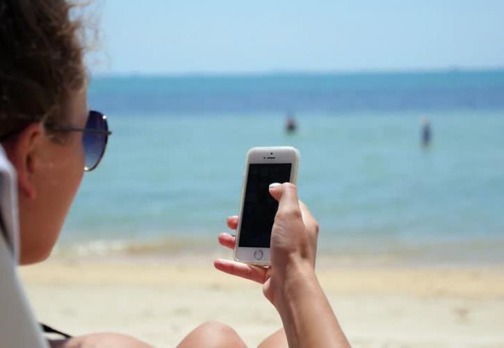 Πάρτε την τράπεζα στο κινητό σας και το καλοκαίρι