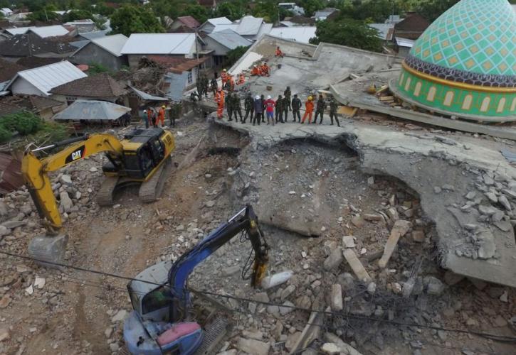 Σε κατάσταση έκτακτης ανάγκης το Λομπόκ, στην Ινδονησία