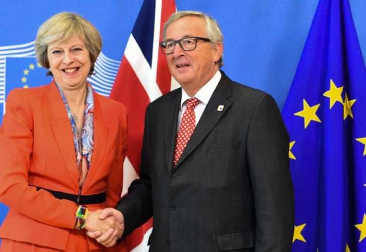 Brexit: Συνάντηση Μέι - Γιούνκερ απόψε για την εξεύρεση λύσης στη συμφωνία