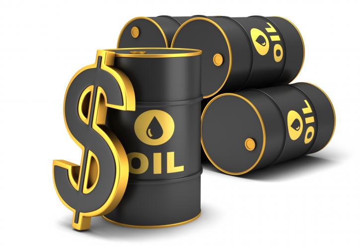 Στις «συμπληγάδες» των κυρώσεων και της ζήτησης το πετρέλαιο