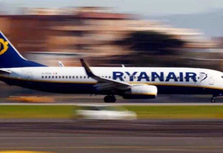 «Χαμηλές πτήσεις» για τη Ryanair