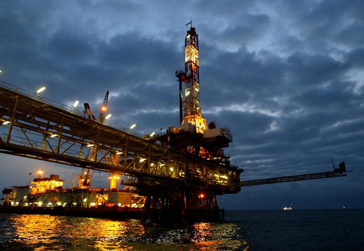 Πετρέλαιο: Μείωση της παραγωγής και το 2018 εξετάζει ο OPEC