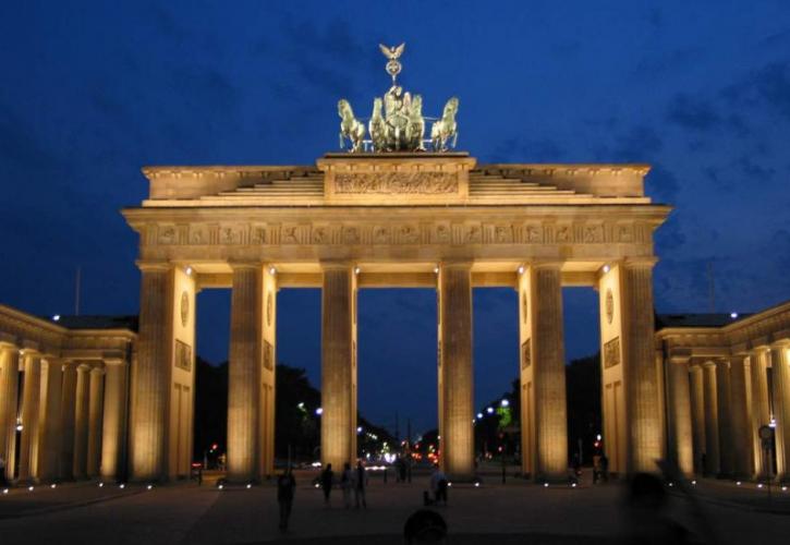 Επιβεβαιώνει την ύπαρξη εγγράφου για το ελληνικό χρέος το Βερολίνο