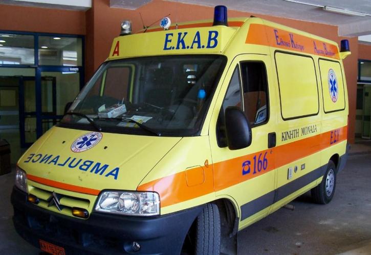 Θεσσαλονίκη: Επτά άνθρωποι τραυματίστηκαν σε σύγκρουση δύο οχημάτων στη Χαλκιδική