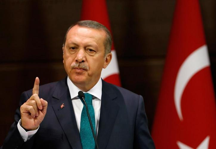 Ερντογάν προς Τούρκους: Να είσαστε έτοιμοι για επιστράτευση