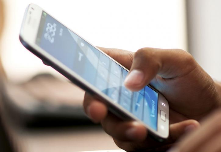 «Χάθηκε» 1,5 δισ. τζίρος από τις εταιρείες κινητής τηλεφωνίας