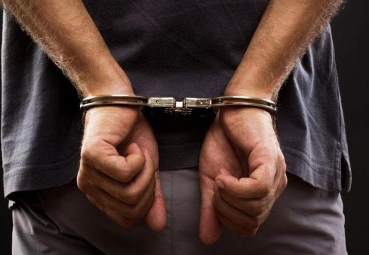 Σύλληψη άνδρα για παράνομη εισαγωγή συναλλάγματος