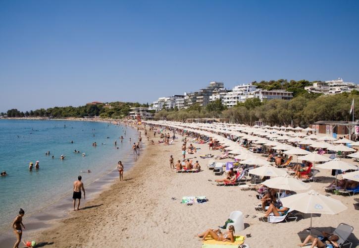 Πόσο κοστίζει το μπάνιο σε 10 οργανωμένες παραλίες της Αττικής 