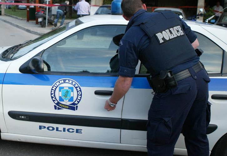 Τραυματίστηκαν αστυνομικοί από επίθεση Ρομά στη Λάρισα