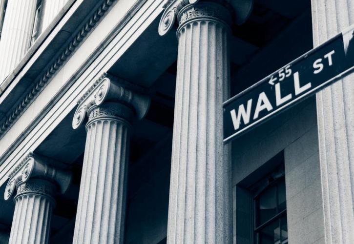 Wall Street: Μία ανάσα από επίπεδα ρεκόρ ο Dow και ο S&P 500
