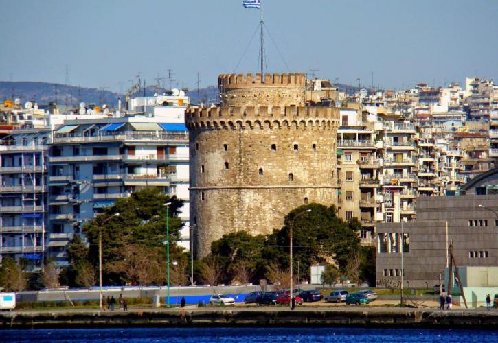 Το λαθρεμπόριο «πνίγει» το ιστορικό κέντρο της Θεσσαλονίκης