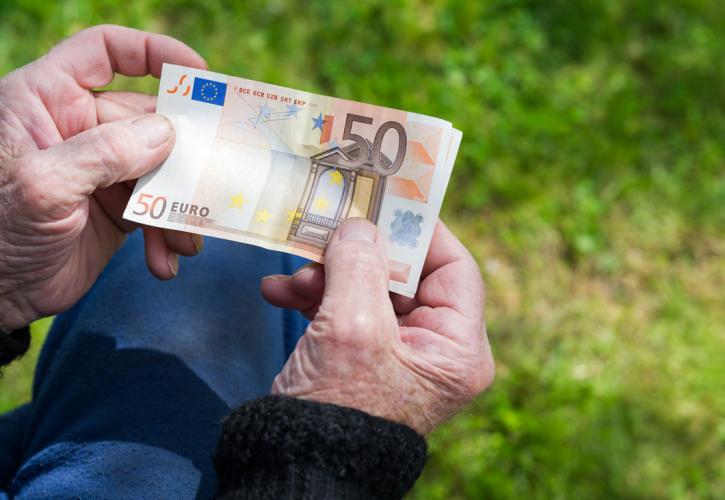 Κάτω από 500 ευρώ το μήνα μία στις τρεις συντάξεις γήρατος