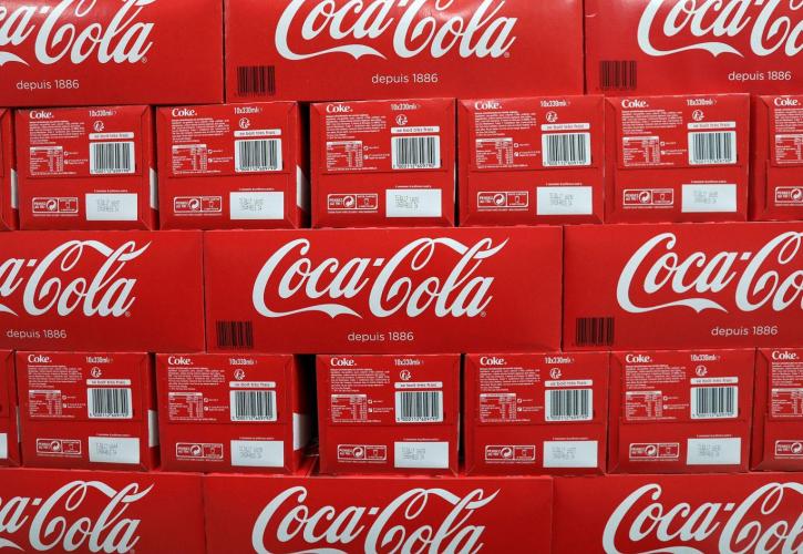 Περικοπές 1.200 θέσεων εργασίας θα κάνει η Coca Cola