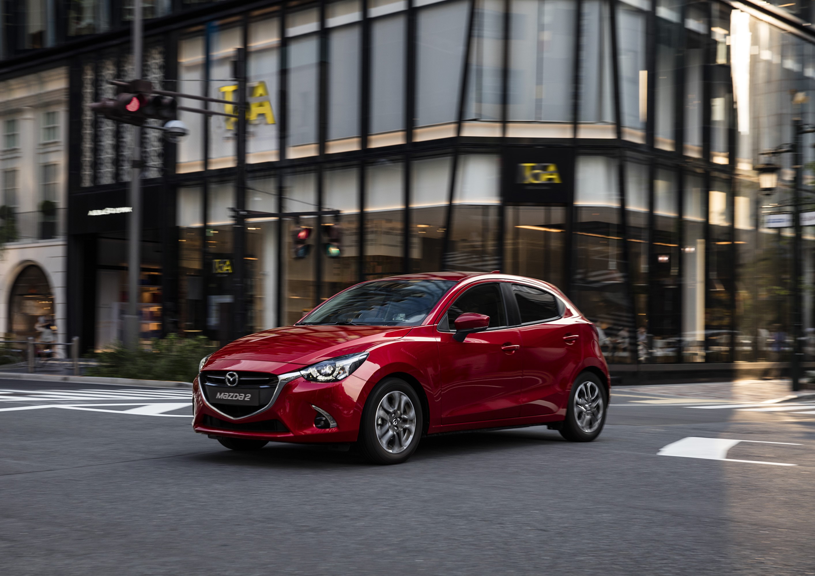 To Mazda 2 ανήκει στη δημοφική κατηγορία των supermini.
