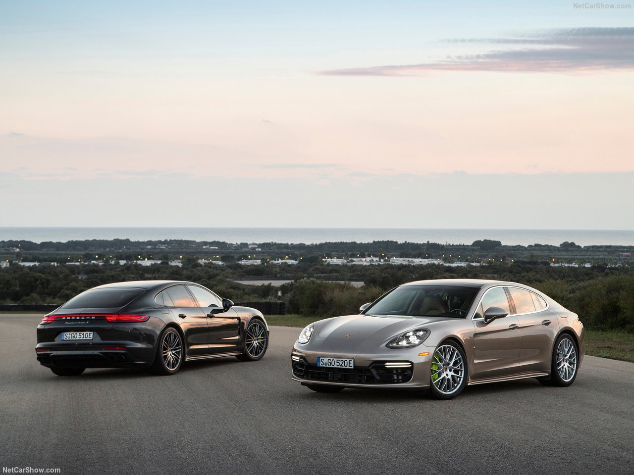 Porsche Panamera 4 E-Hybrid 