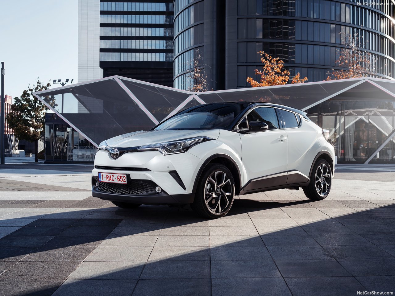 Toyota C-HR 1.8 Hybrid