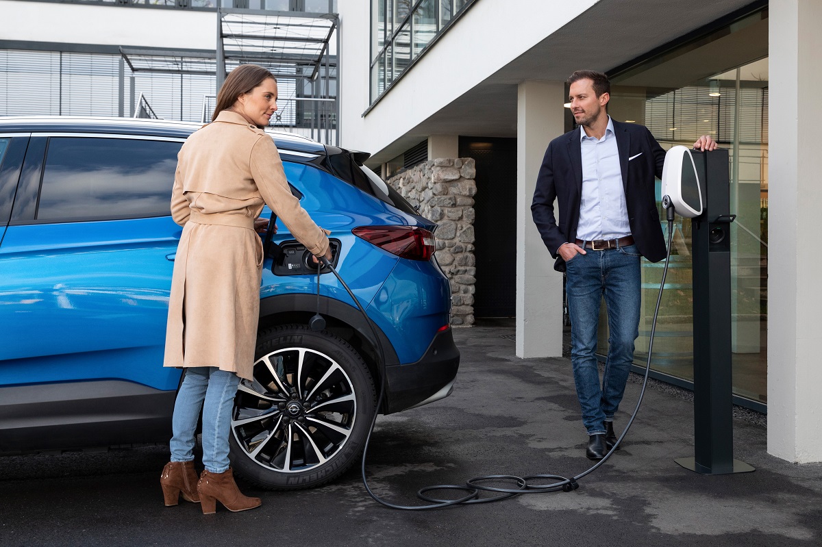 Opel Grandland X Hybrid4