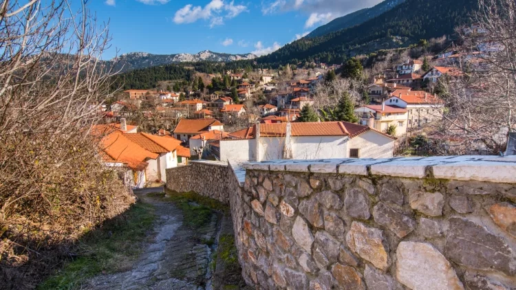 Spitogatos: Ποια είναι η εικόνα και οι τάσεις της Κτηματαγοράς στην Πελοπόννησο 