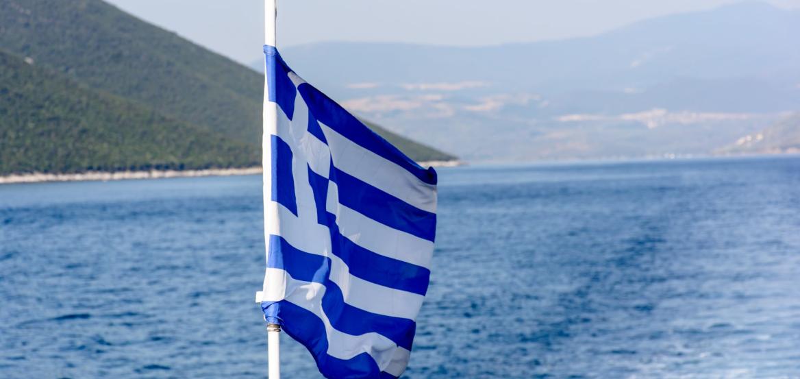 Bloomberg: Πολυτέλεια για τους Έλληνες οι διακοπές παρά την οικονομική ανάκαμψη