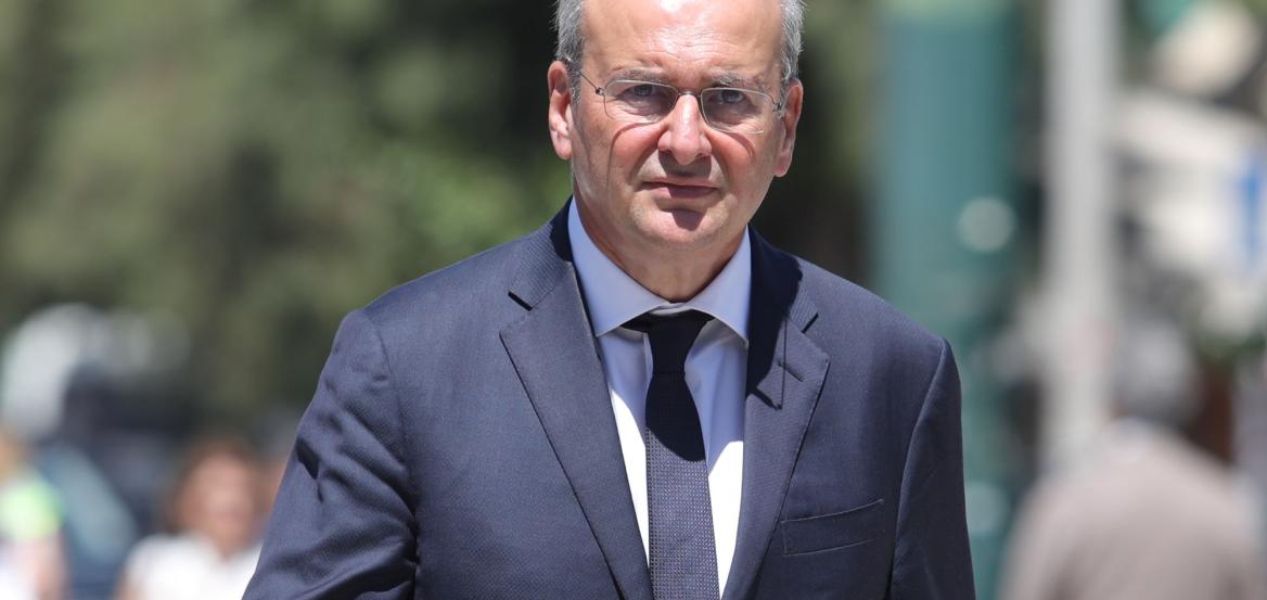 Χατζηδάκης: Η κυβέρνηση παρεμβαίνει έγκαιρα για τη μείωση των τιμών των καυσίμων