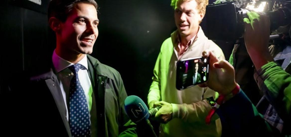 Ολλανδία - εκλογές: Ισοδυναμούν το φιλοευρωπαϊκό κεντρώο D66 του Ρομπ Γέτεν και το ακροδεξιό PVV του Χέερτ Βίλντερς