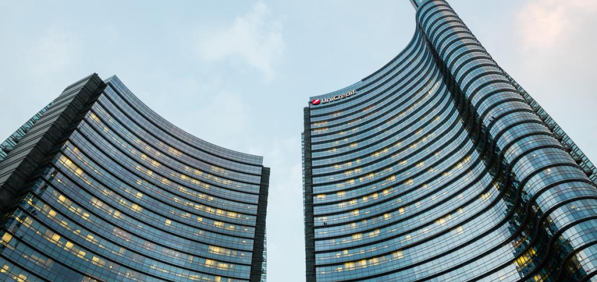 Αιχμές από τη UniCredit για το ελληνικό growth story