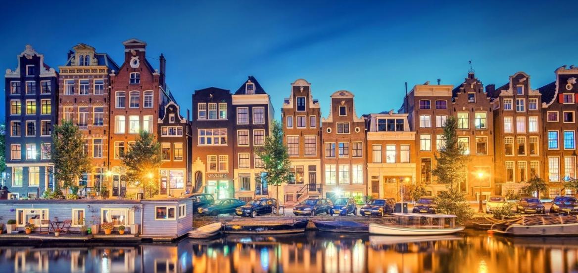 Οι Ολλανδοί στις κάλπες για τις τρίτες βουλευτικές εκλογές μέσα σε λιγότερο από πέντε χρόνια