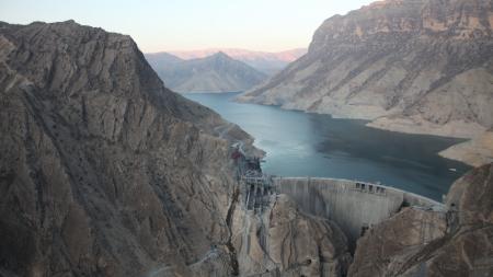 Το νερό απασχολεί τους κατοίκους όσο ακριβώς και οι βόμβες στον Πόλεμο του Περσικού