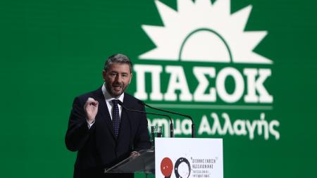 Ανδρουλάκης: Σταδιακή επαναφορά 13ου μισθού στους ΔΥ και 13ης σύνταξης