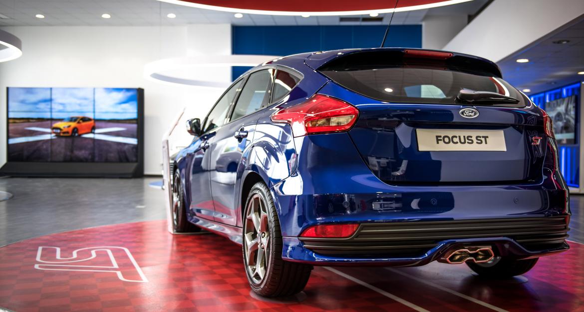 Τι φέρνει το νέο, υπερσύγχρονο FordStore