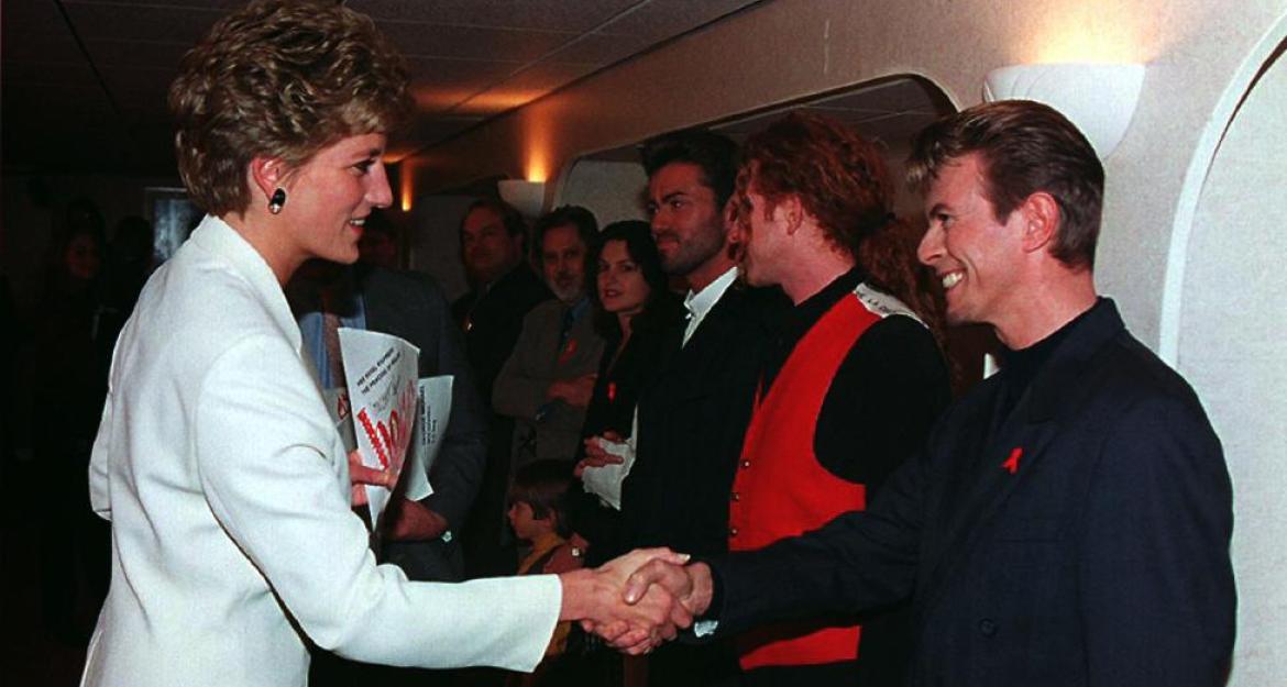 David Bowie: Ο αστέρας των 140 εκατ. δίσκων