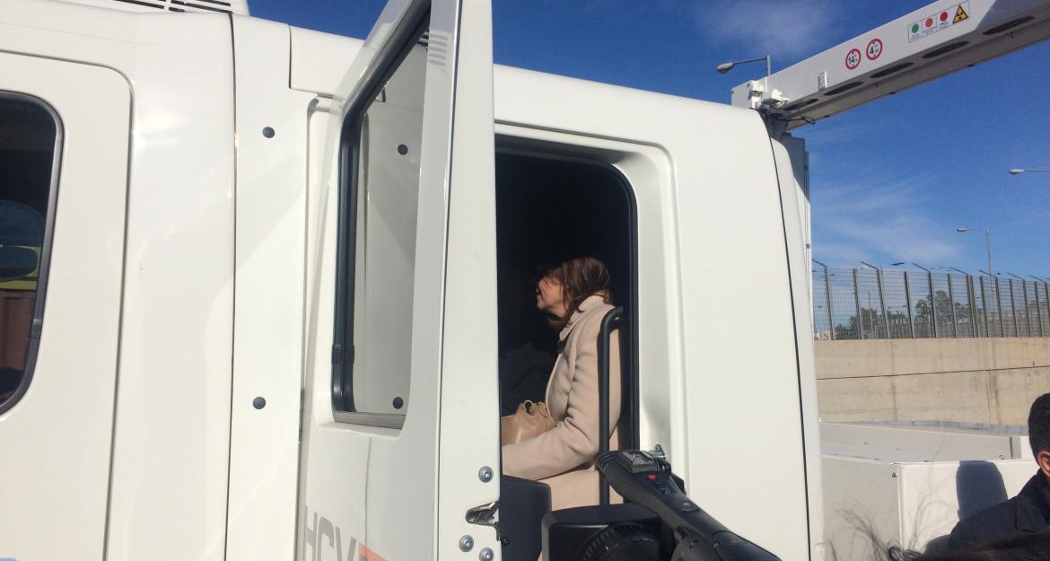 Το πρώτο αυτοκινούμενο X-ray απέκτησε το υπουργείο Οικονομικών