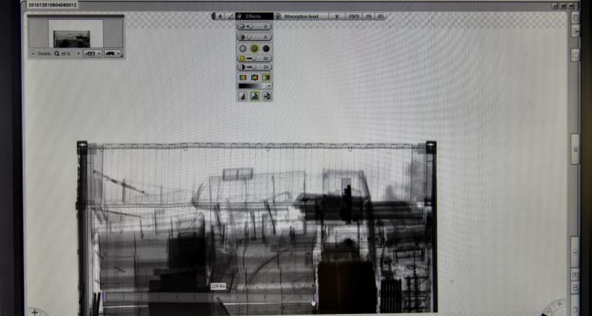 Το πρώτο αυτοκινούμενο X-ray απέκτησε το υπουργείο Οικονομικών