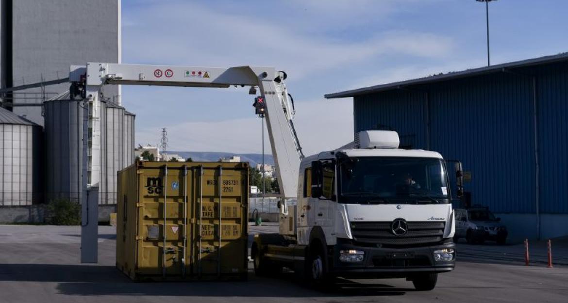 Το πρώτο αυτοκινούμενο X-ray απέκτησε το υπουργείο Οικονομικών